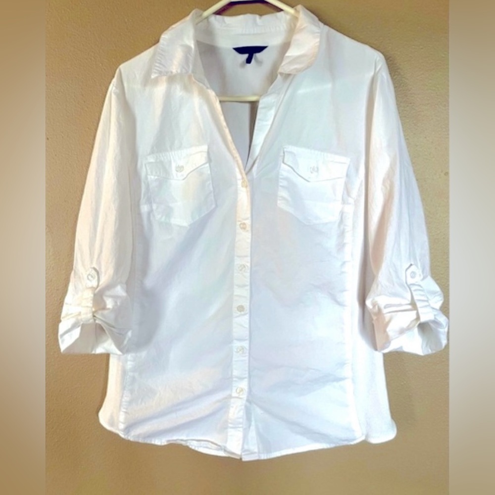 Daisy Fuentes button down shirt with cuffed sleeves. Excellent condition!